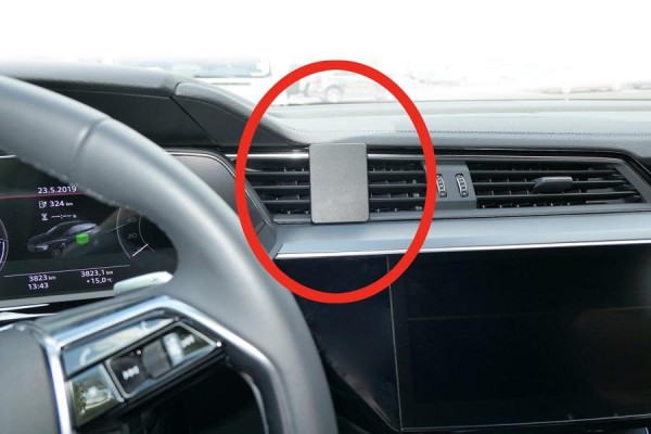 Brodit ProClip - Audi e-tron / Q8 e-tron - Bj. 19-25 - Center Mount - 855503