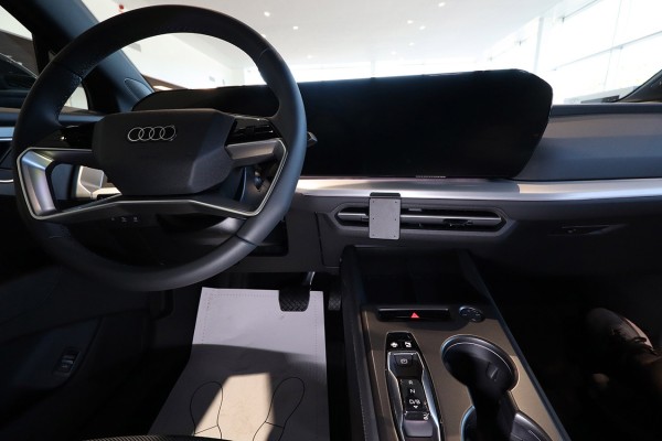 Brodit ProClip - Audi Q4 e-tron - Bj. 27-27 - Center Mount - 856313