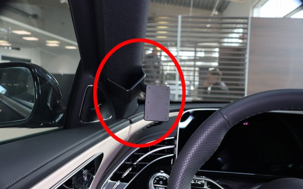 Brodit ProClip - Mercedes E-Klasse - Bj. 24-25 - Left Mount - 806039