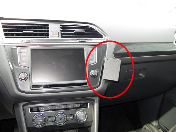 Brodit ProClip - VW Tiguan - Bj. 17-24 - Angled Mount - 855219